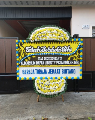 Papan Bunga Duka di Maronge